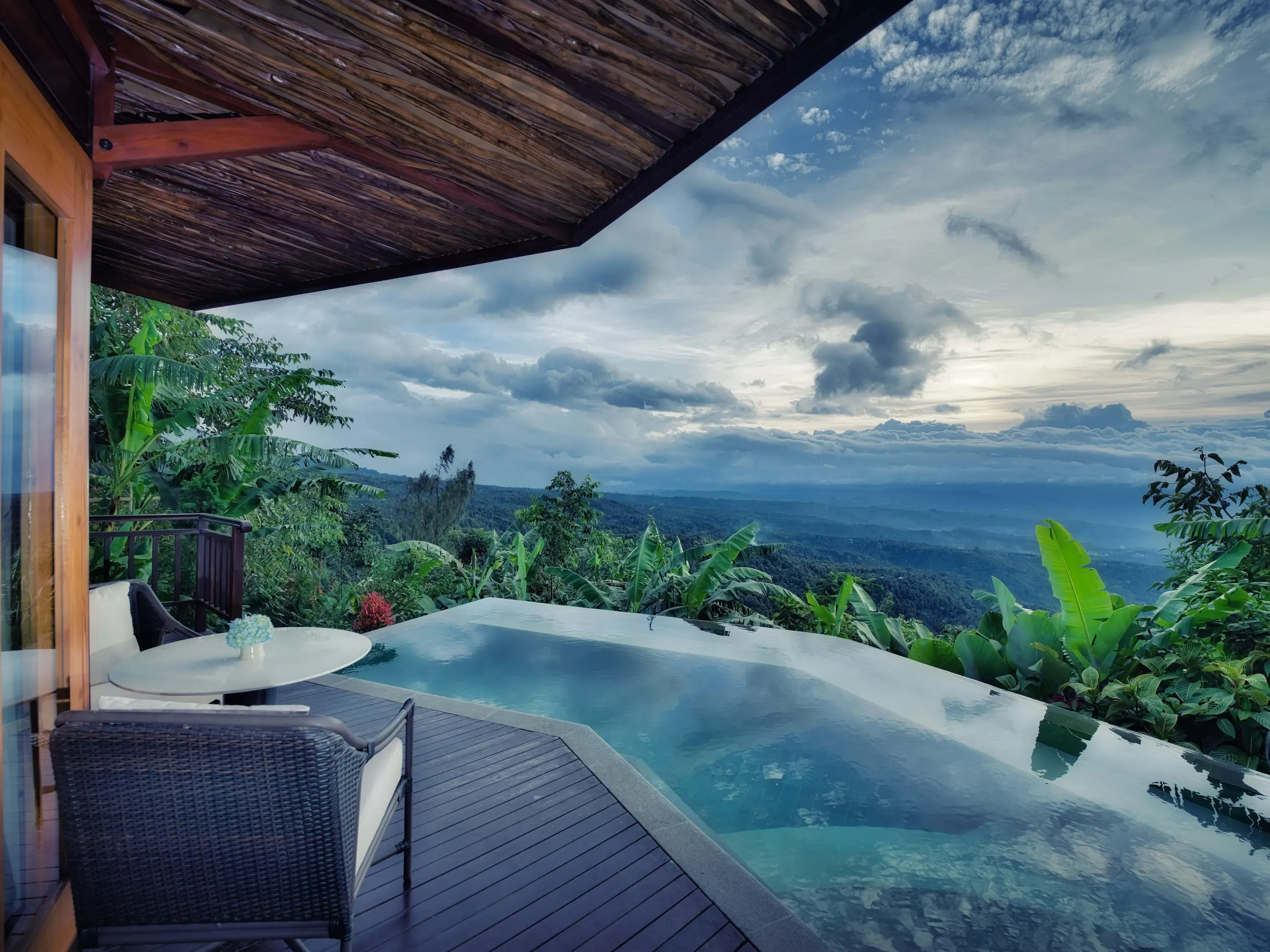 Mountain Infinity Pool Villa